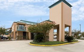 Rodeway Inn & Suites